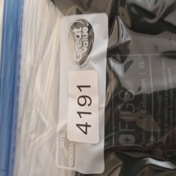 Figs Green Short Sleeve Tee with Crew Neck Lean Style Bonsai Color Size Xl Men - Picture 8 of 8